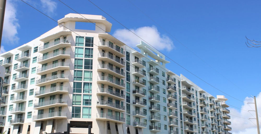 140 Hollywood Station  main photo